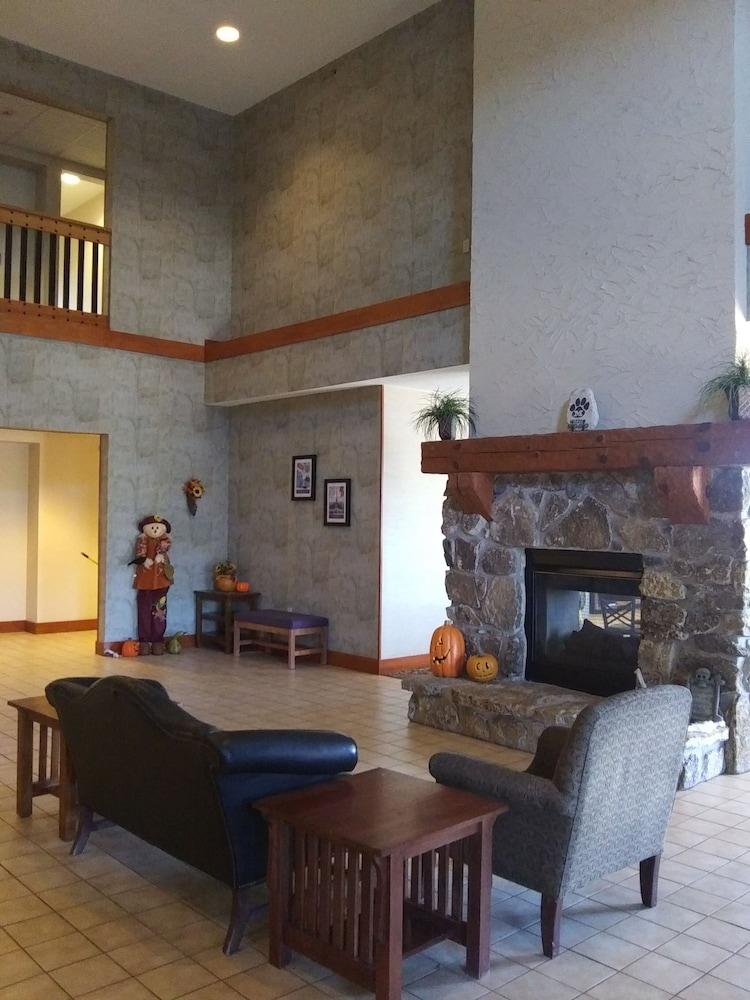Hotel Super 8 By Wyndham East