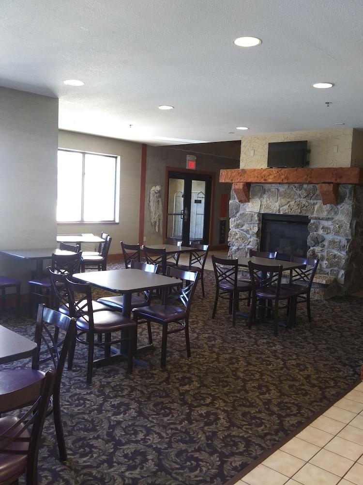 Hotel Super 8 By Wyndham East 2*