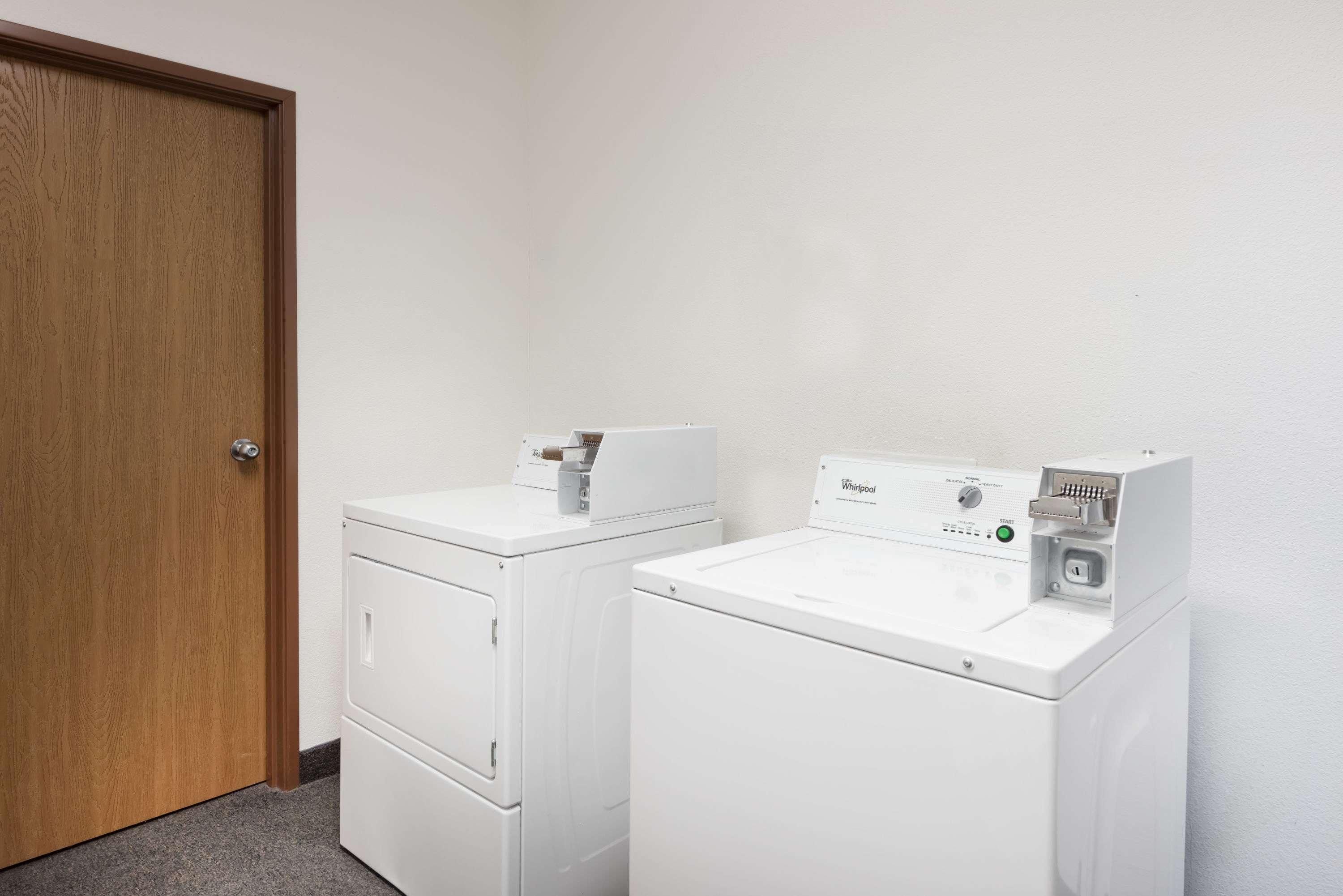 Hotel Super 8 By Wyndham East Columbia