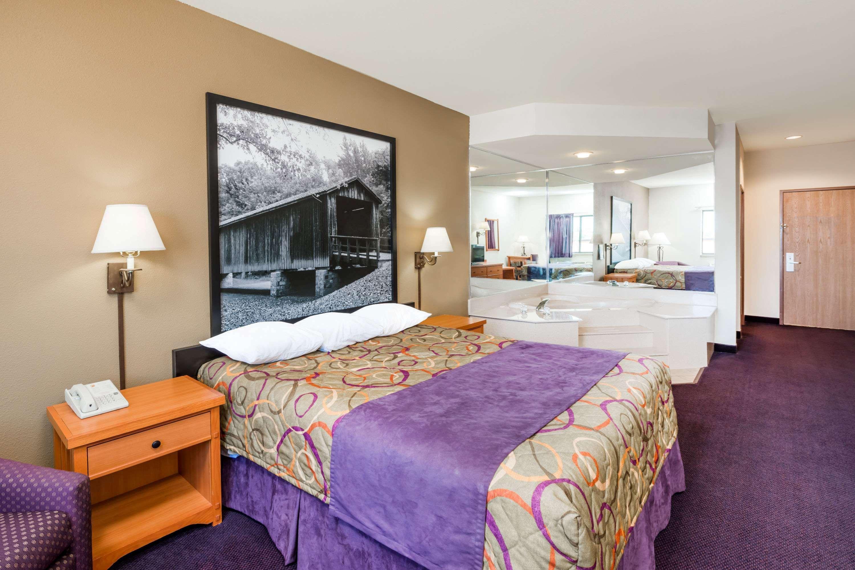 Hotel Super 8 By Wyndham East 2*