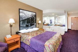 Hotel Super 8 By Wyndham East