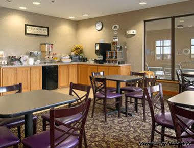 Hotel Super 8 By Wyndham East Columbia