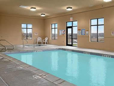 Super 8 By Wyndham East 2*