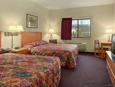 Hotel Super 8 By Wyndham East 2*